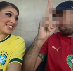 رغم جمالها.. مؤثرة برازيلية شهيرة تعجب بمشجع مغربي تحرشت به طيلة المباراة وتعرض مكافأة للعثور عليه
